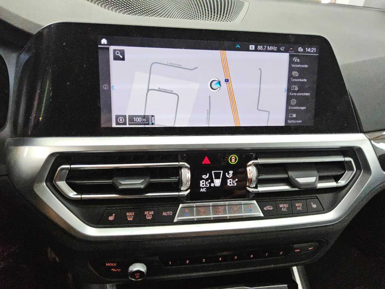 BMW 330e KLIMAAUT SPORTSITZE SHZ HUD PDC 9