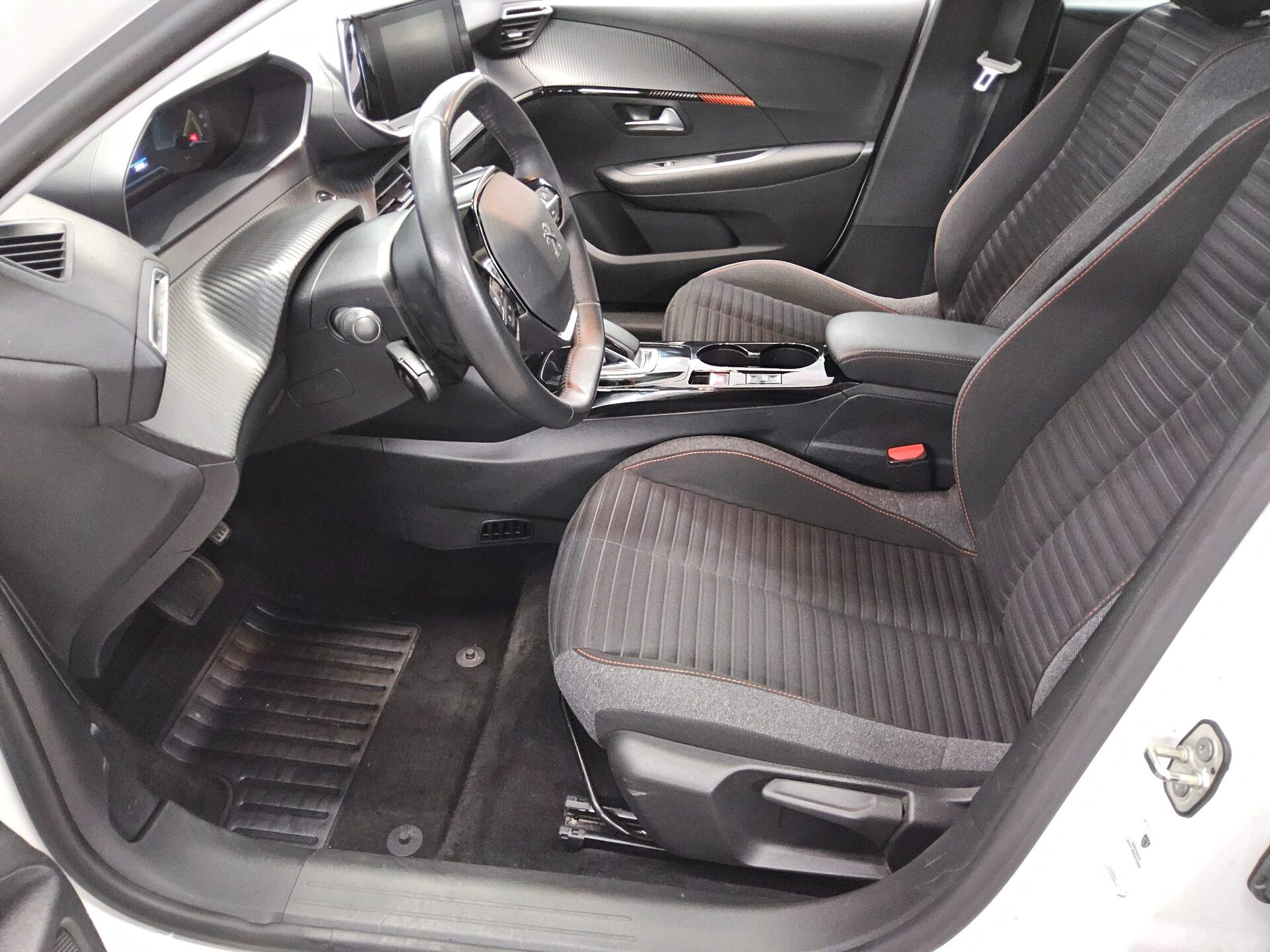 Peugeot 208 Active 9