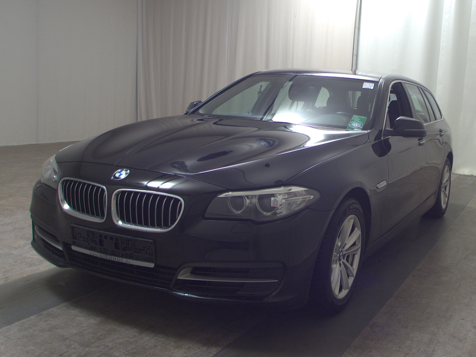 BMW 520d Touring Navi Xenon PDC HiFi SHZ HU 05/27 2