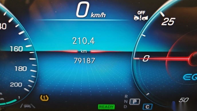 Mercedes-Benz EQA 250 Progressive Navi LED Shz T-Leder RFK 8