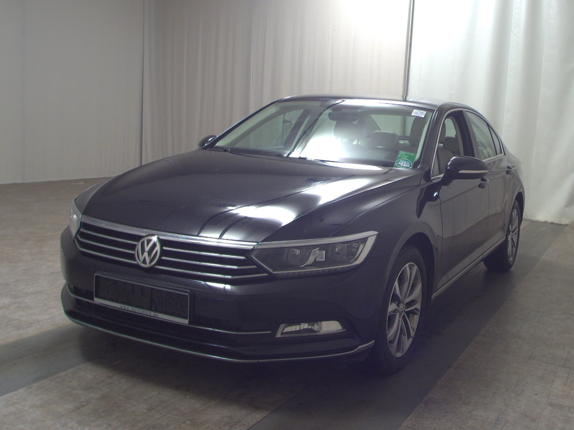 Volkswagen Passat 2.0 TDI Highline Navi LED AID ACC PDC Shz 2