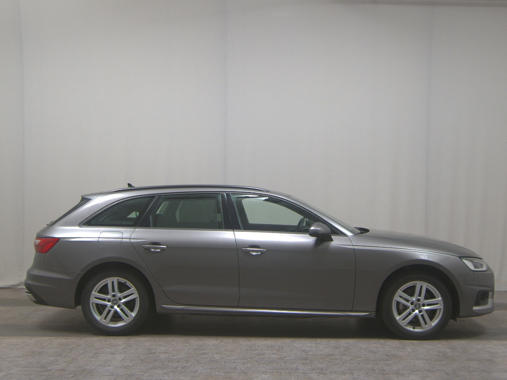 Audi A4 Avant 40 TFSI advanced Navi LED PDC