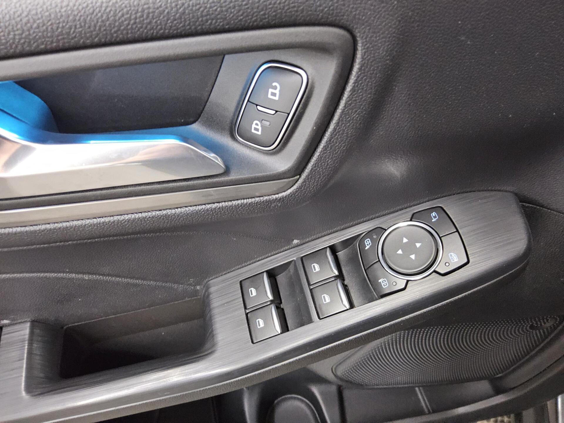 Ford Kuga 2.0 EB Titanium X T-Leder Navi LED HuD 10