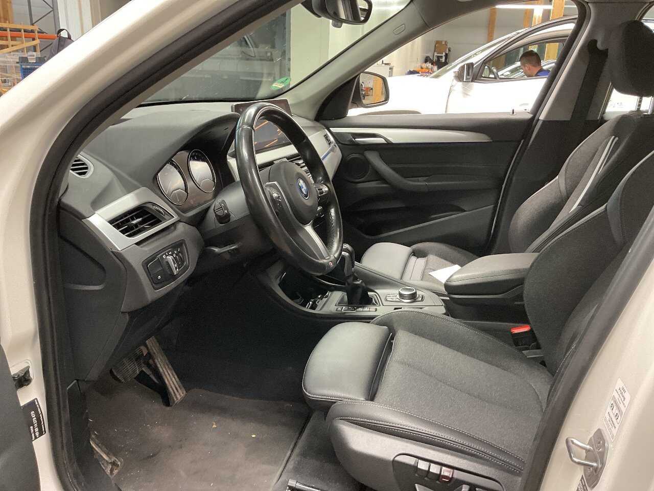 BMW X1 xDrive25e Advantage NAVI SHZ HUD el.Heck AHK 11