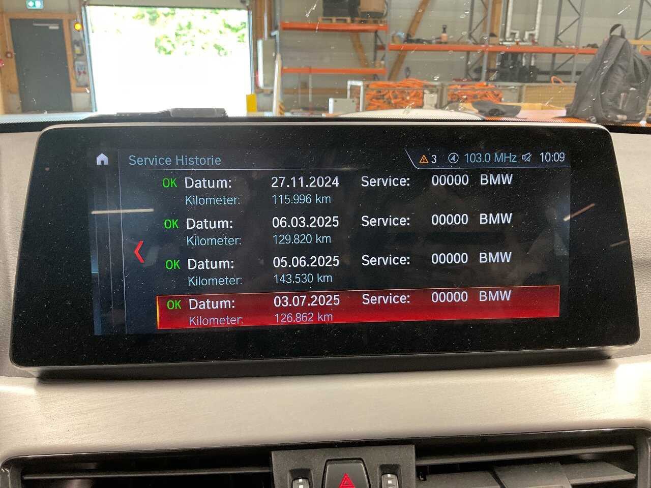 BMW X1 xDrive25e Advantage NAVI SHZ HUD el.Heck AHK 8
