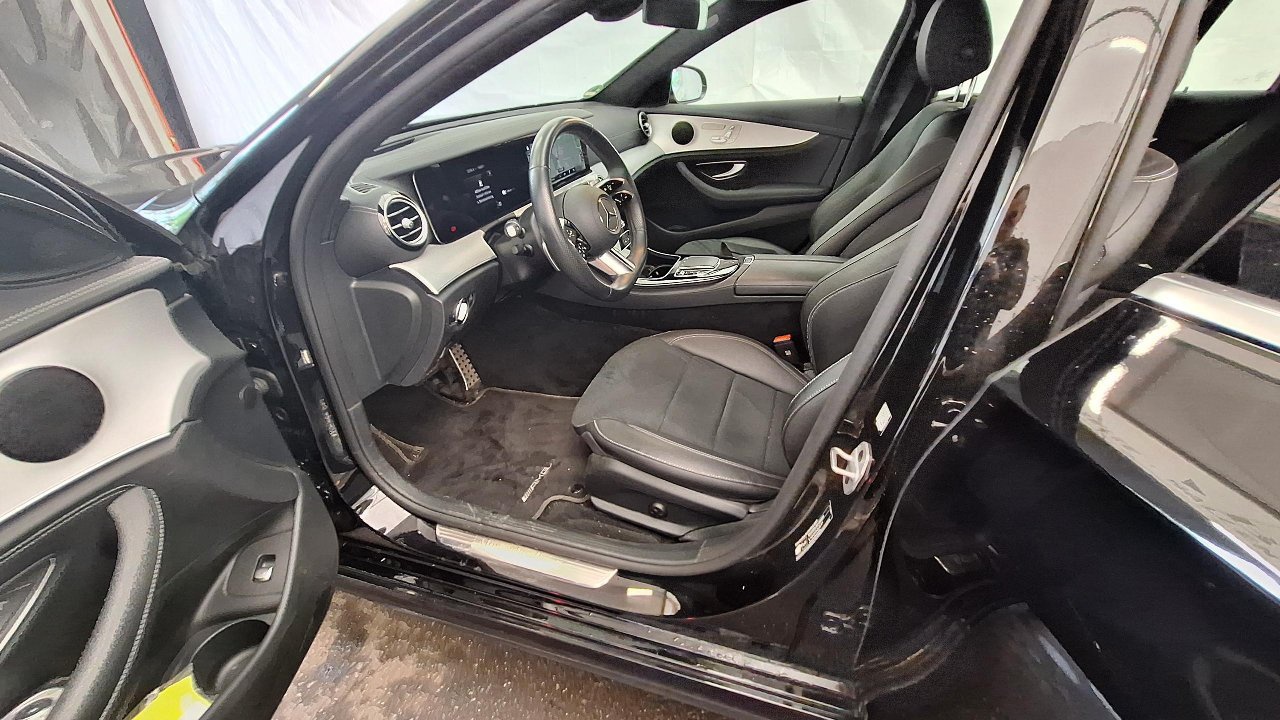 Mercedes-Benz E 300 T de 4M AMG-Line Navi LED HuD RFK 4
