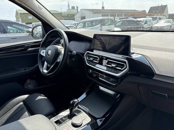 BMW X3 xDrive20d NAVI LEDER LED SPORTSITZE SHZ 6