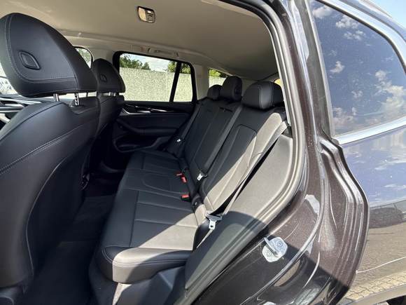 BMW X3 xDrive20d NAVI LEDER LED SPORTSITZE SHZ 8