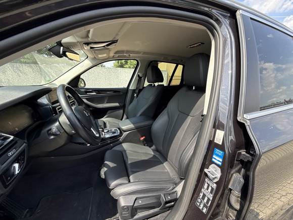 BMW X3 xDrive20d NAVI LEDER LED SPORTSITZE SHZ 7