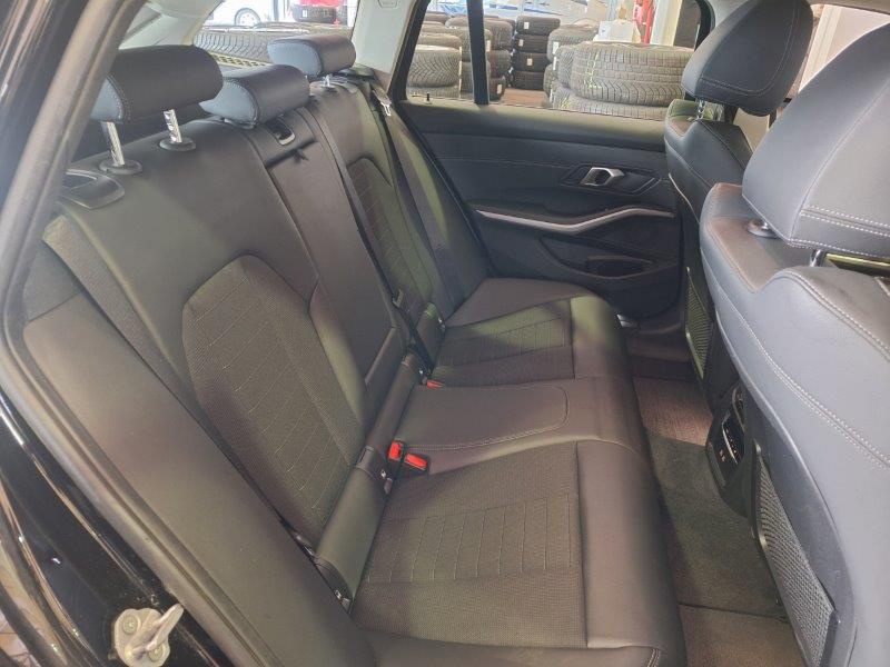 BMW 320dA Touring Advantage T-Leder Navi LED LC+ Shz 10