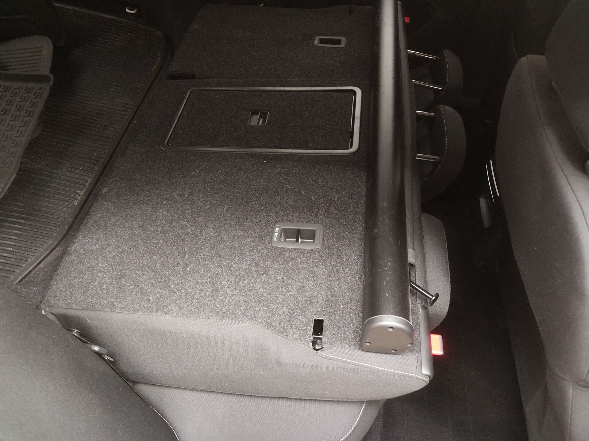 Skoda 2.0 TDI 2.0 TDI Ambition NAVI LED DC Sound 18