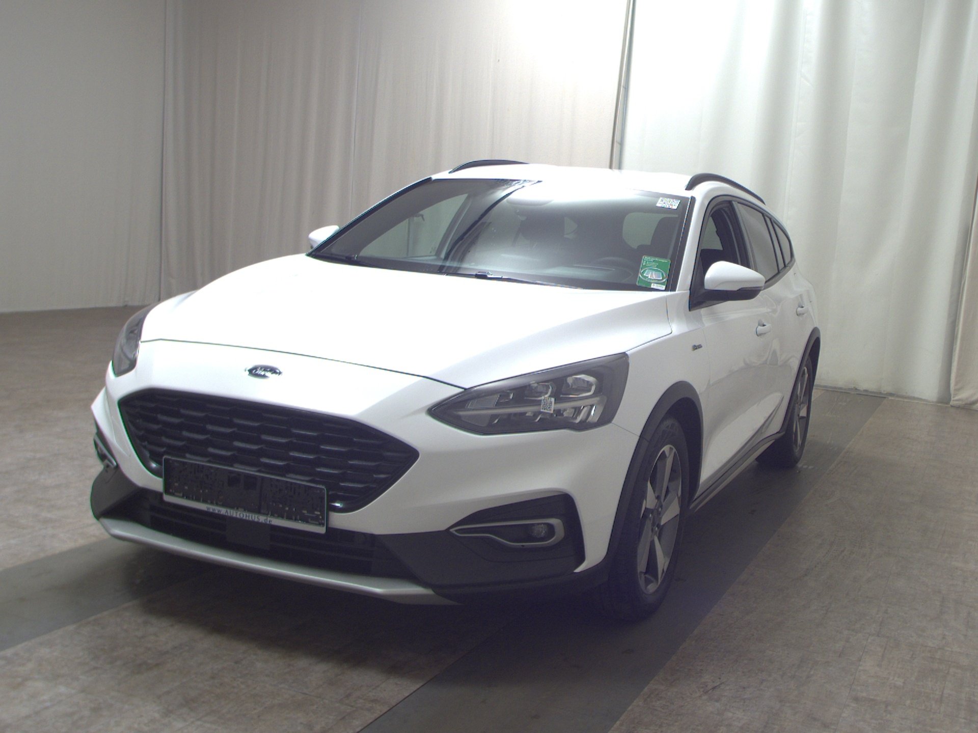 Ford Focus Turnier 1.5 EB Active Navi LED Shz RfK 2