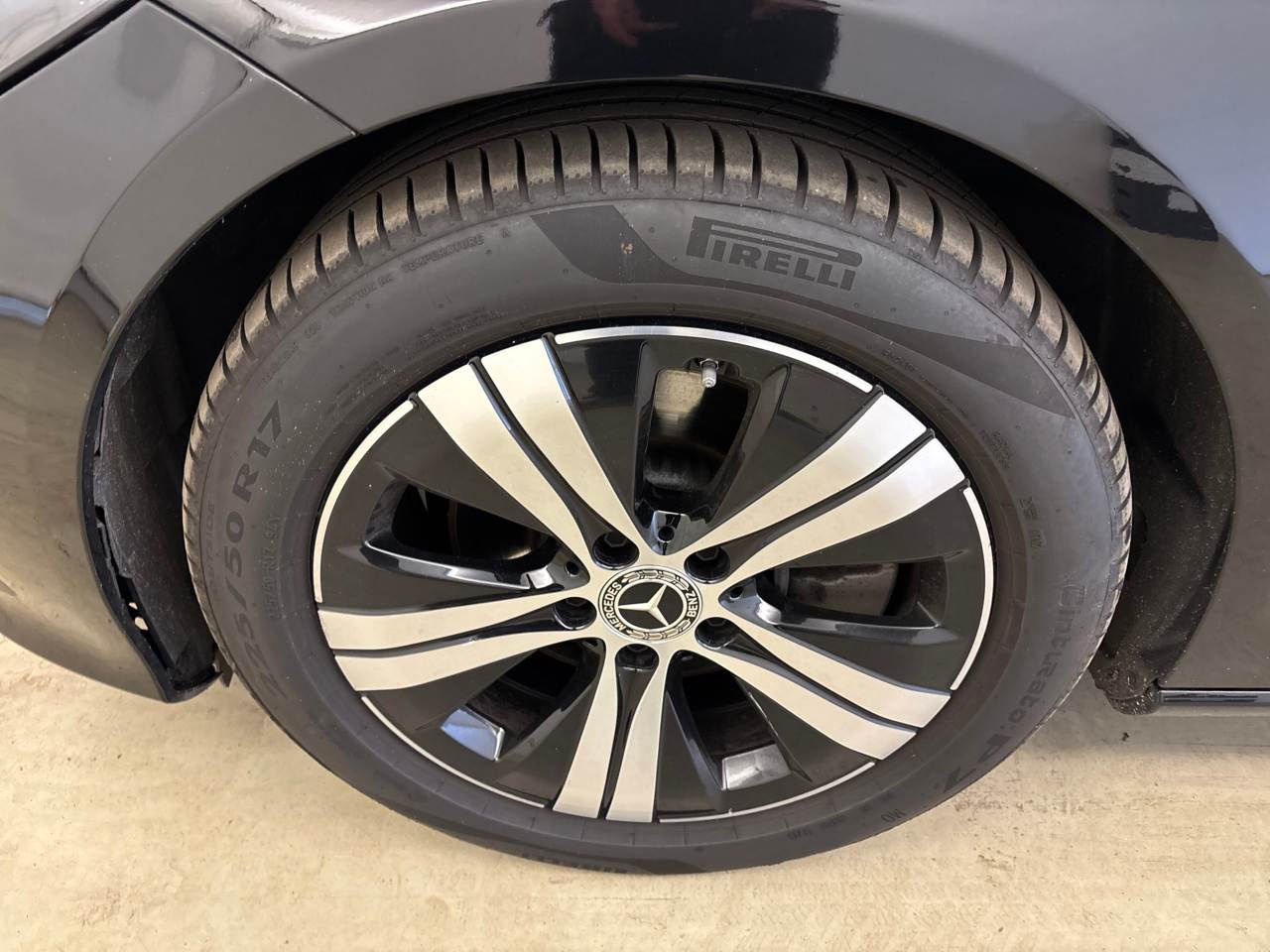 Mercedes-Benz C 200 T d Avantgarde NAVI KLIMAAUT LED SHZ PDC 12