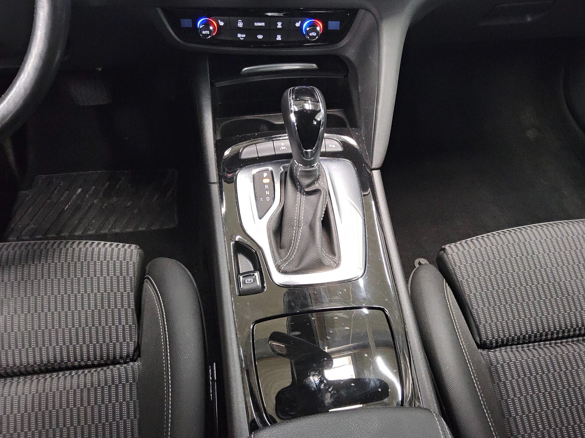 Opel Insignia ST 2.0 CDTI Elegance Navi LED HuD RfK 6