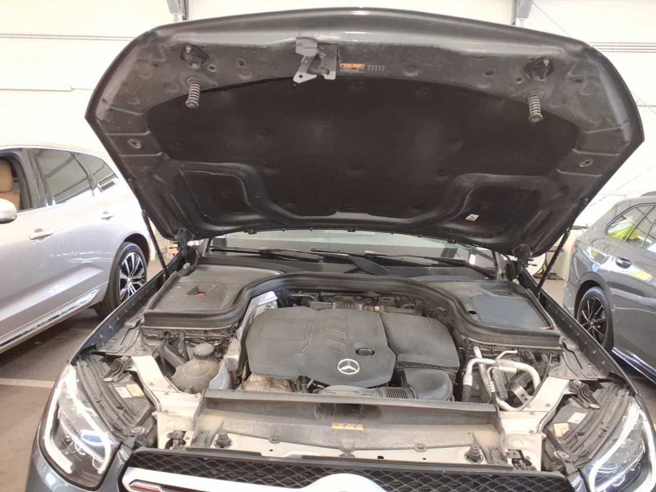Mercedes-Benz GLC 200 d AMG-Line NAVI LED PANO Sound RFK 11