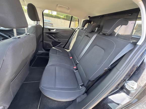 Ford Focus Turnier 1.5 TDCi Titanium X NAVI KLIMAAUT LED SPORTSITZE SHZ 8