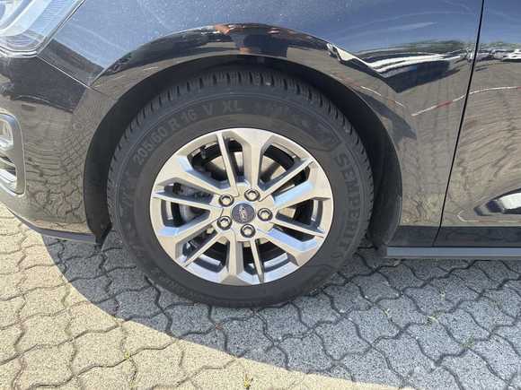 Ford Focus Turnier 1.5 TDCi Titanium X NAVI KLIMAAUT LED SPORTSITZE SHZ 12