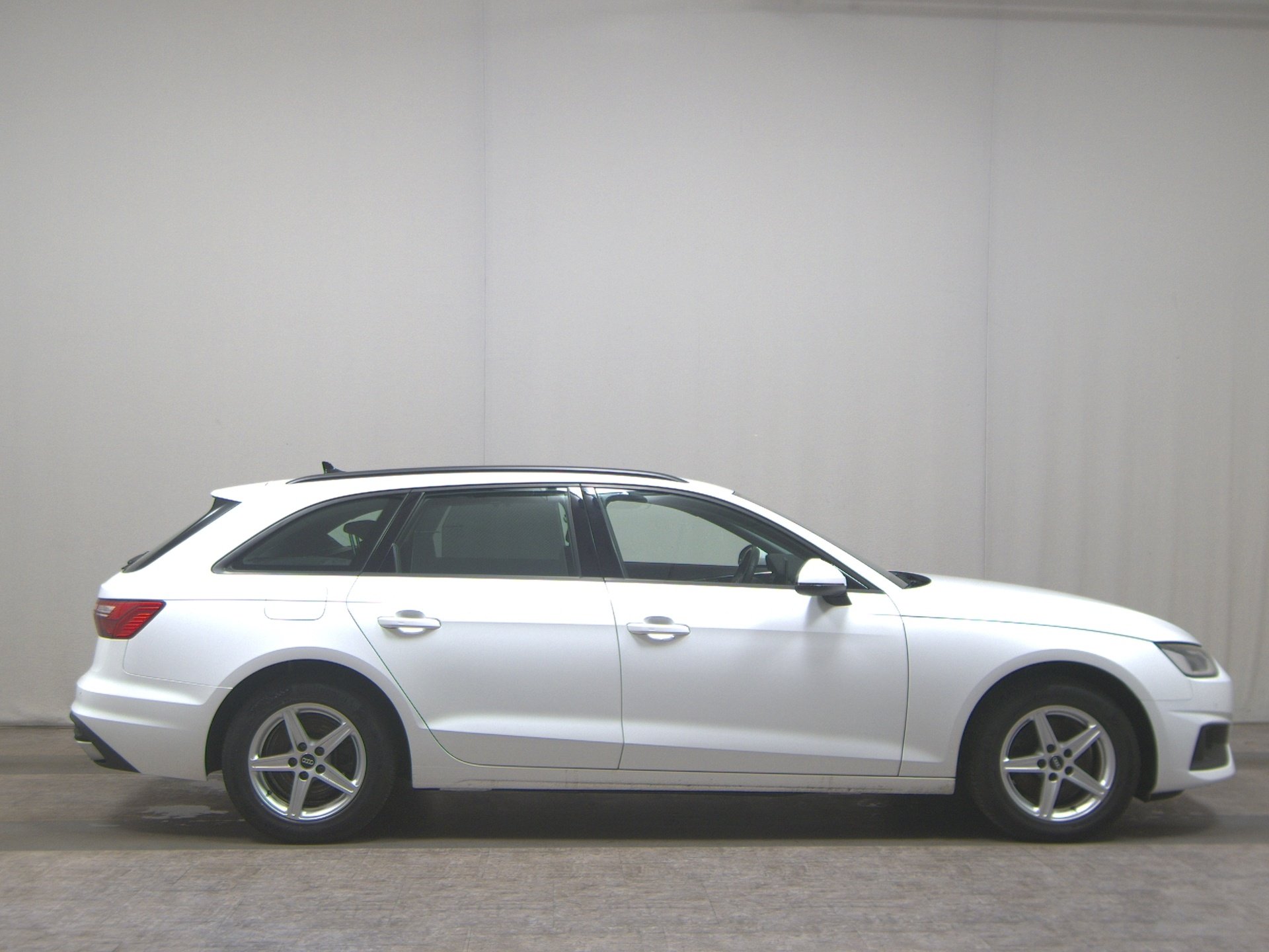 Audi A4 Avant 30 TDI Navi+ LED PDC ACC