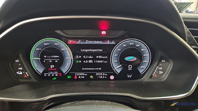Audi Q3 1.4 TFSI e-tron S-Line T-LEDER NAVI LED SHZ PDC 7