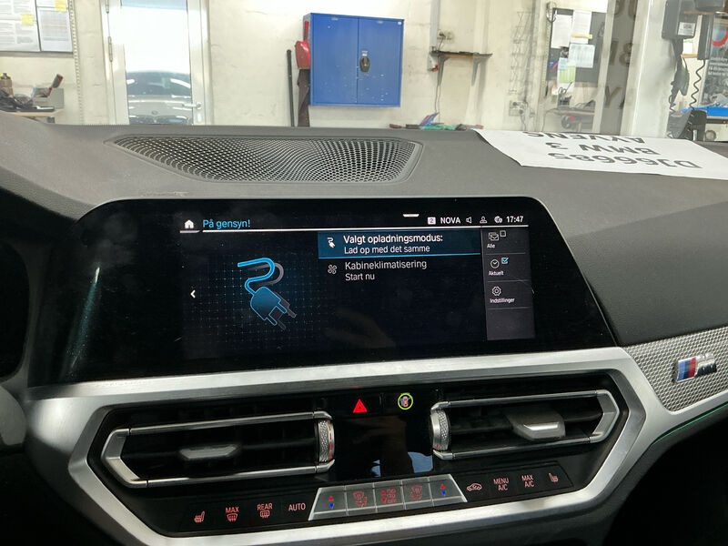 BMW 330e M-Sport T-LEDER KLIMAAUT LED SPORTSITZE PDC 9