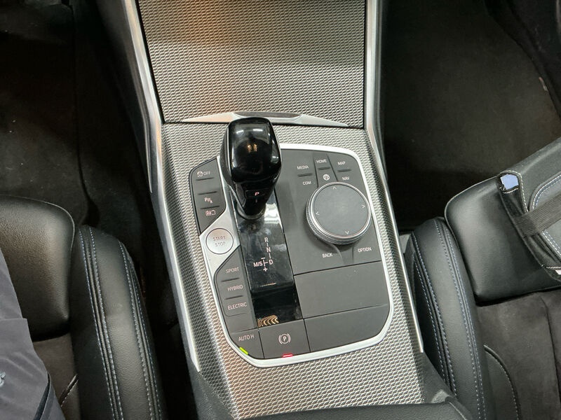 BMW 330e M-Sport T-LEDER KLIMAAUT LED SPORTSITZE PDC 10