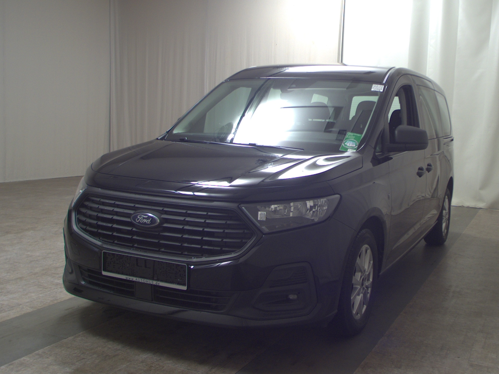Ford Grand Tourneo Connect 2.0 EB Trend 7-Sitze Navi 2