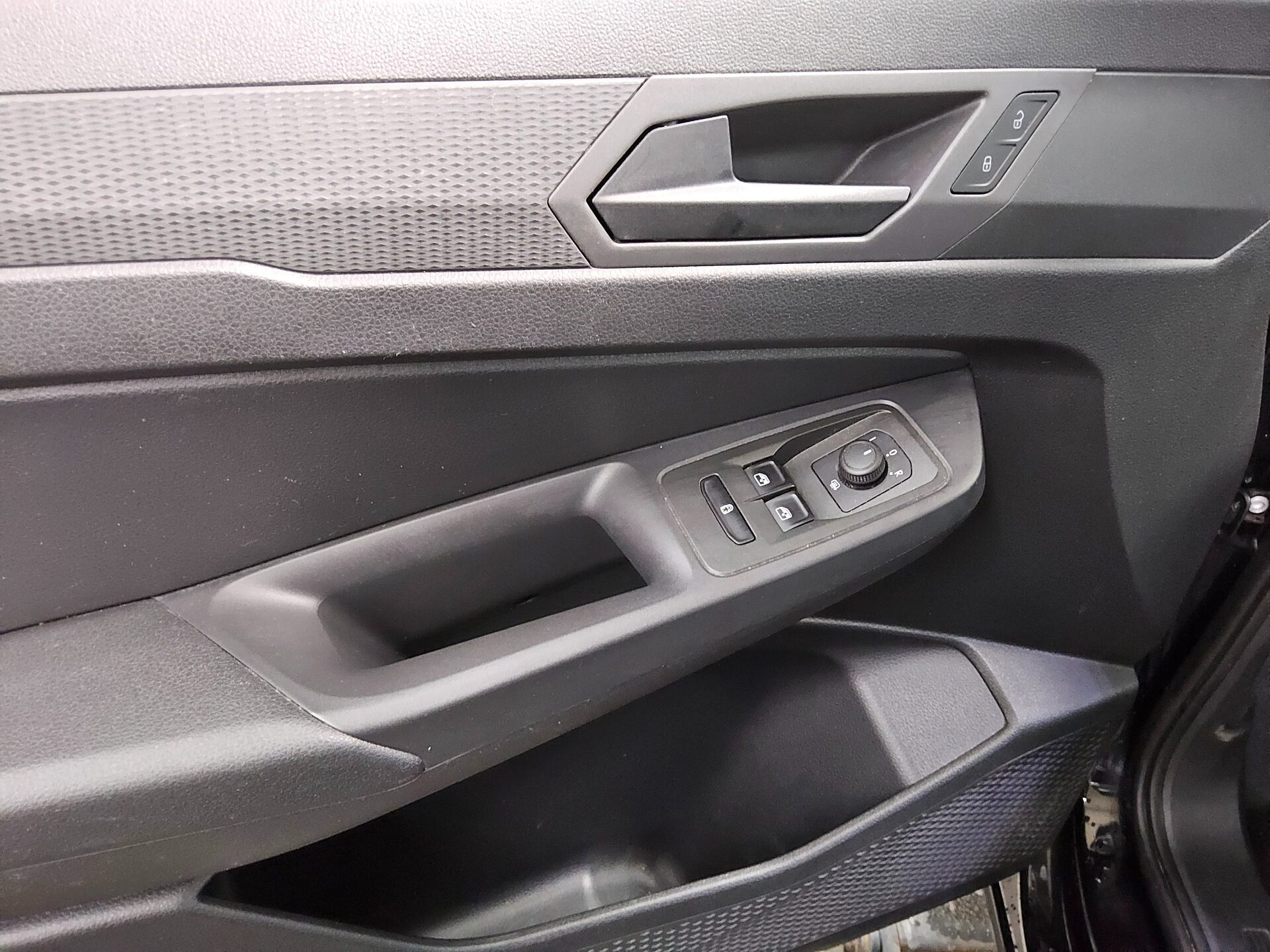 Ford Grand Tourneo Connect 2.0 EB Trend 7-Sitze Navi 10
