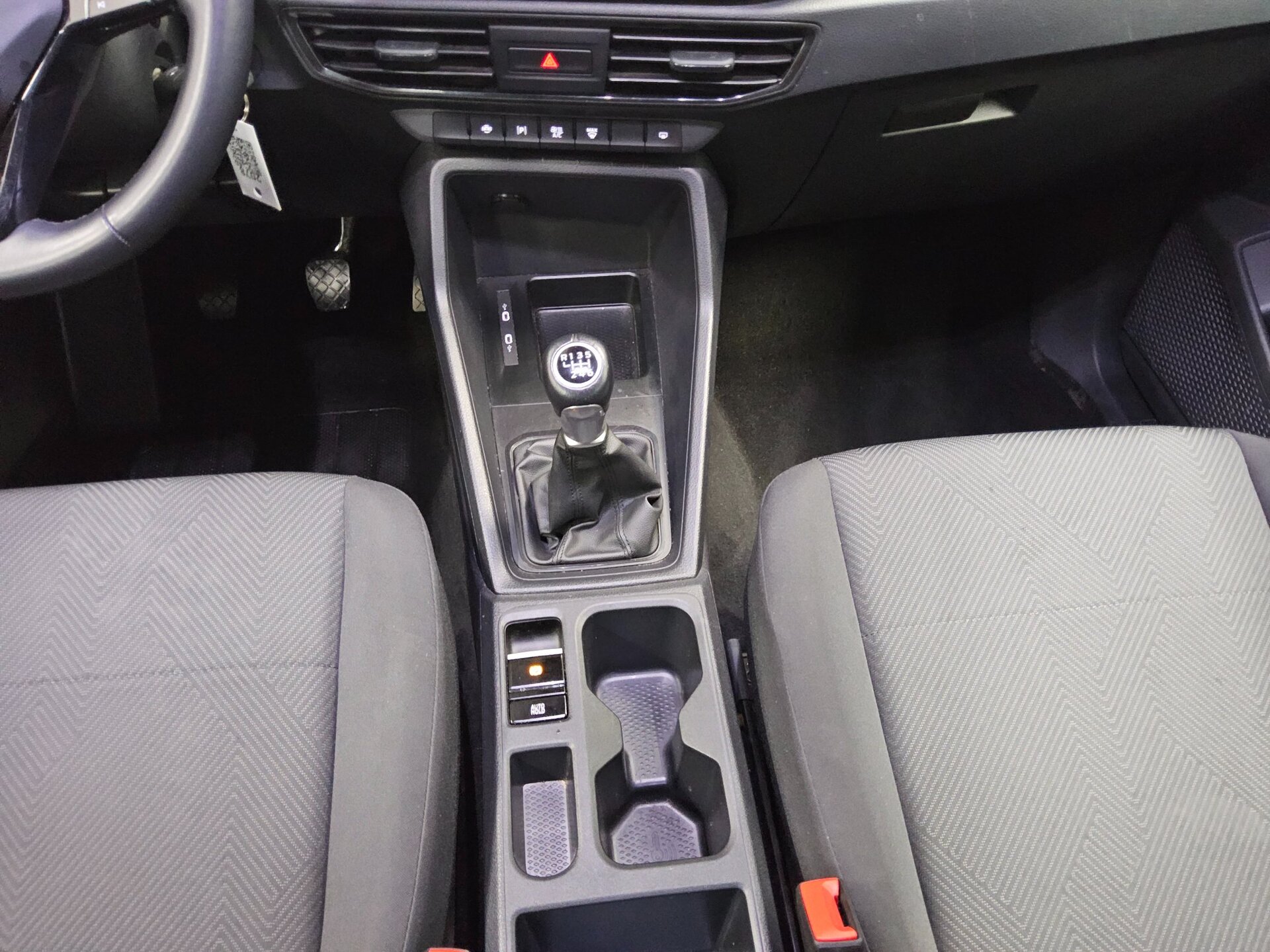 Ford Grand Tourneo Connect 2.0 EB Trend 7-Sitze Navi 6