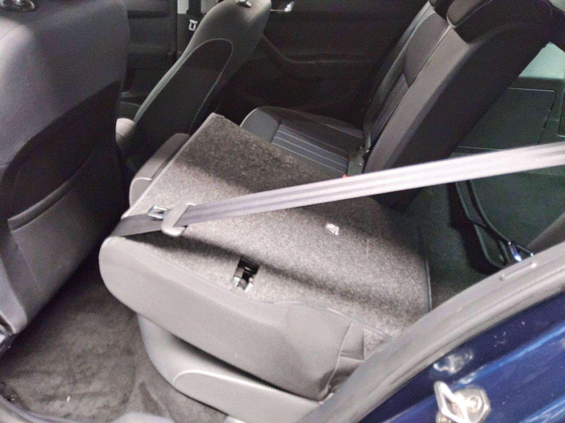 Skoda Fabia Kombi 1.0 TSI Style CarPlay LED RFK SHZ 12