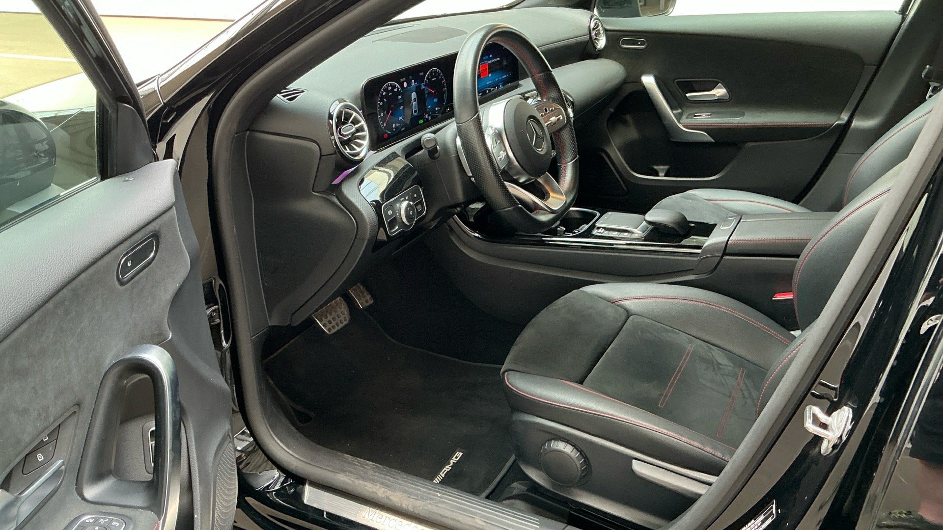 Mercedes-Benz A 250 e AMG-Line NAVI KLIMAAUT LED SPORTSITZE SHZ 5