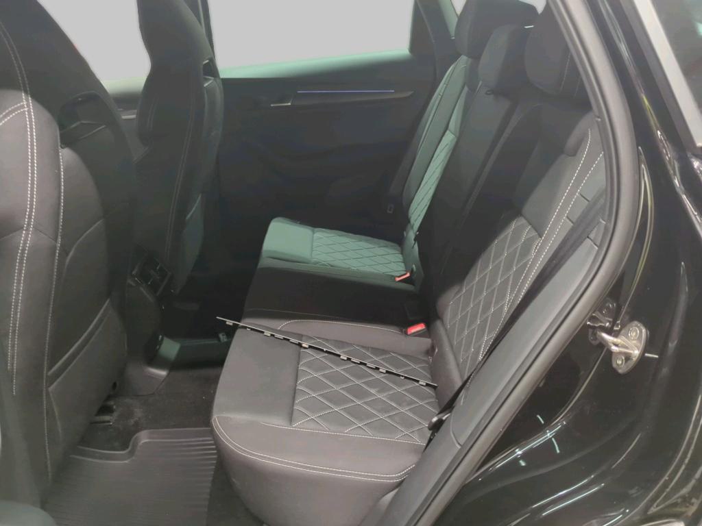 Skoda Karoq 2.0 TDI 4x4 SportLine NAVI SPORTSITZE KLIMAAUT LED RADIO 8