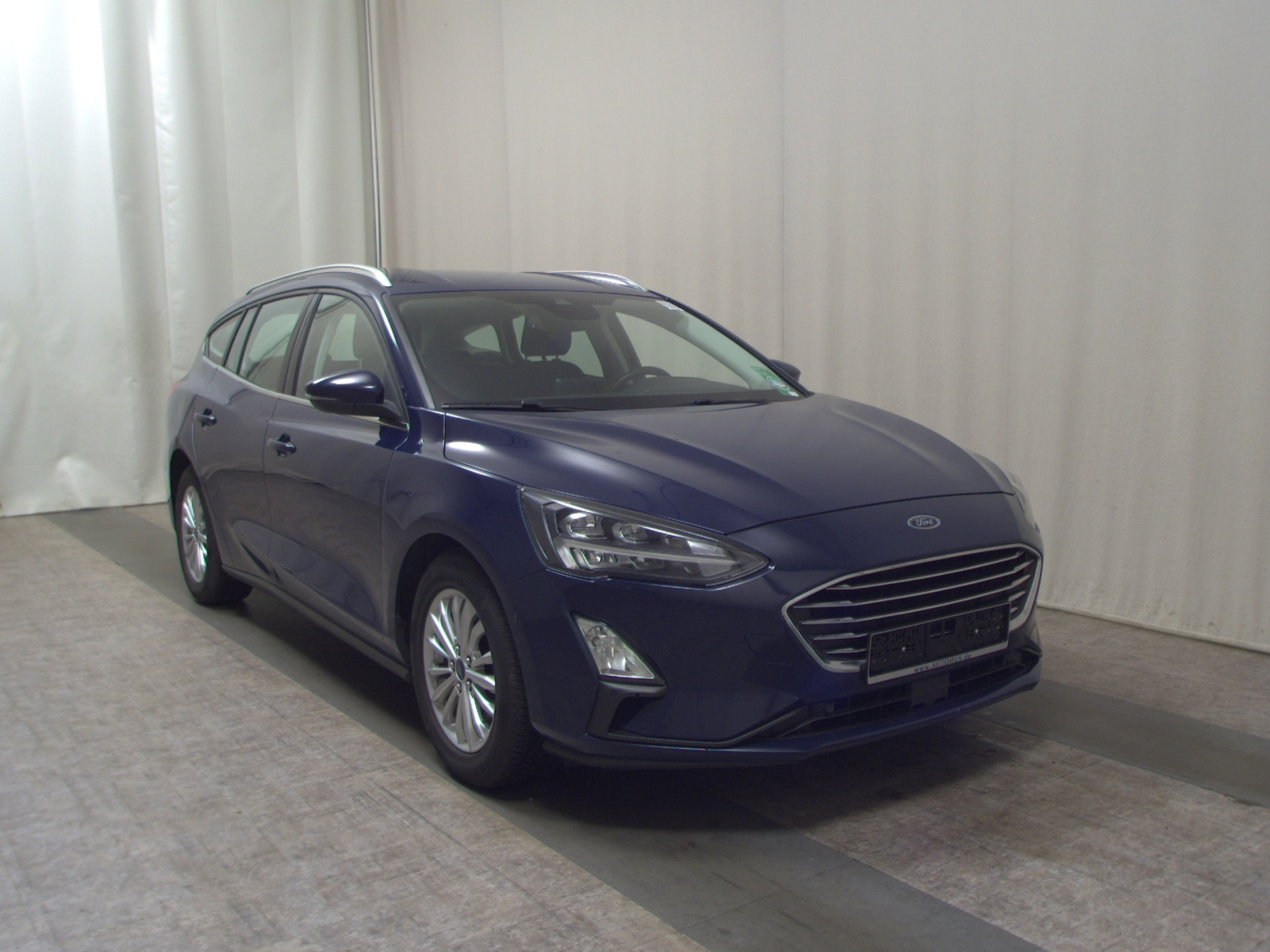 Ford Focus Turnier 1.5 EB Titanium Navi LED RFK ACC 3