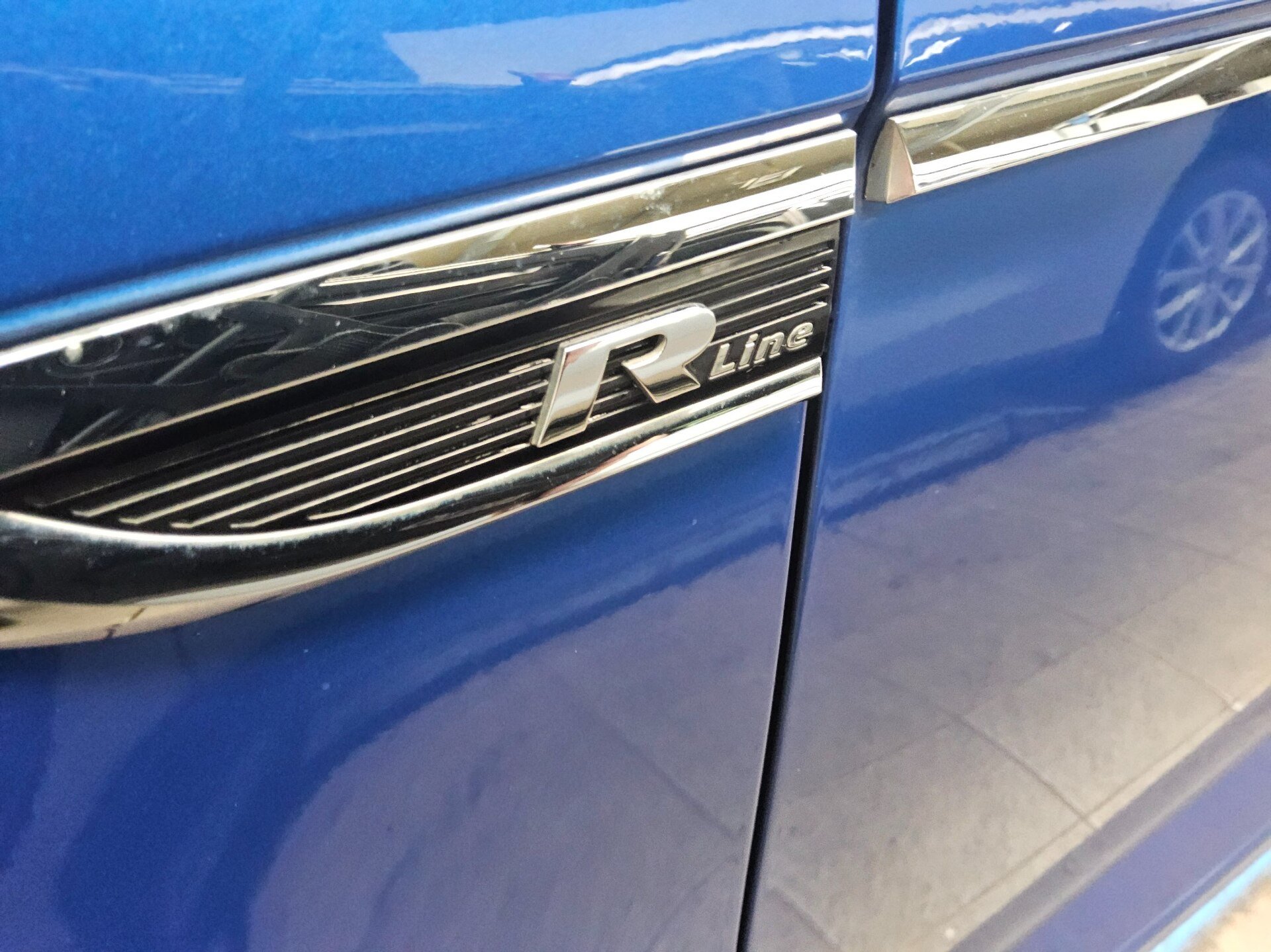 Volkswagen T-Roc 2.0 TDI R-Line Navi AID ACC AHK 12