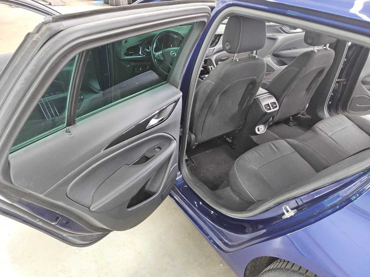Opel Insignia ST 2.0 CDTI Business Ed. Navi LED SHZ AHK PDC 11