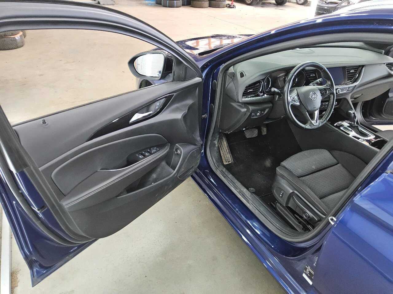 Opel Insignia ST 2.0 CDTI Business Ed. Navi LED SHZ AHK PDC 10
