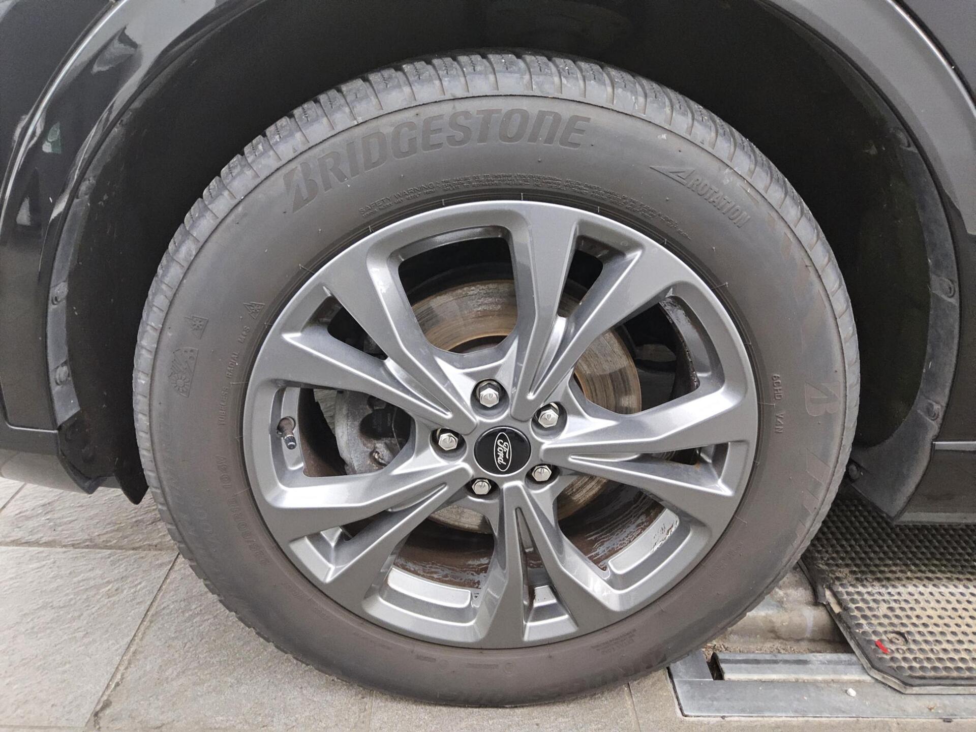 Ford Kuga 2.0 EB ST-Line X Navi LED RfK Pano AHK PDC 11