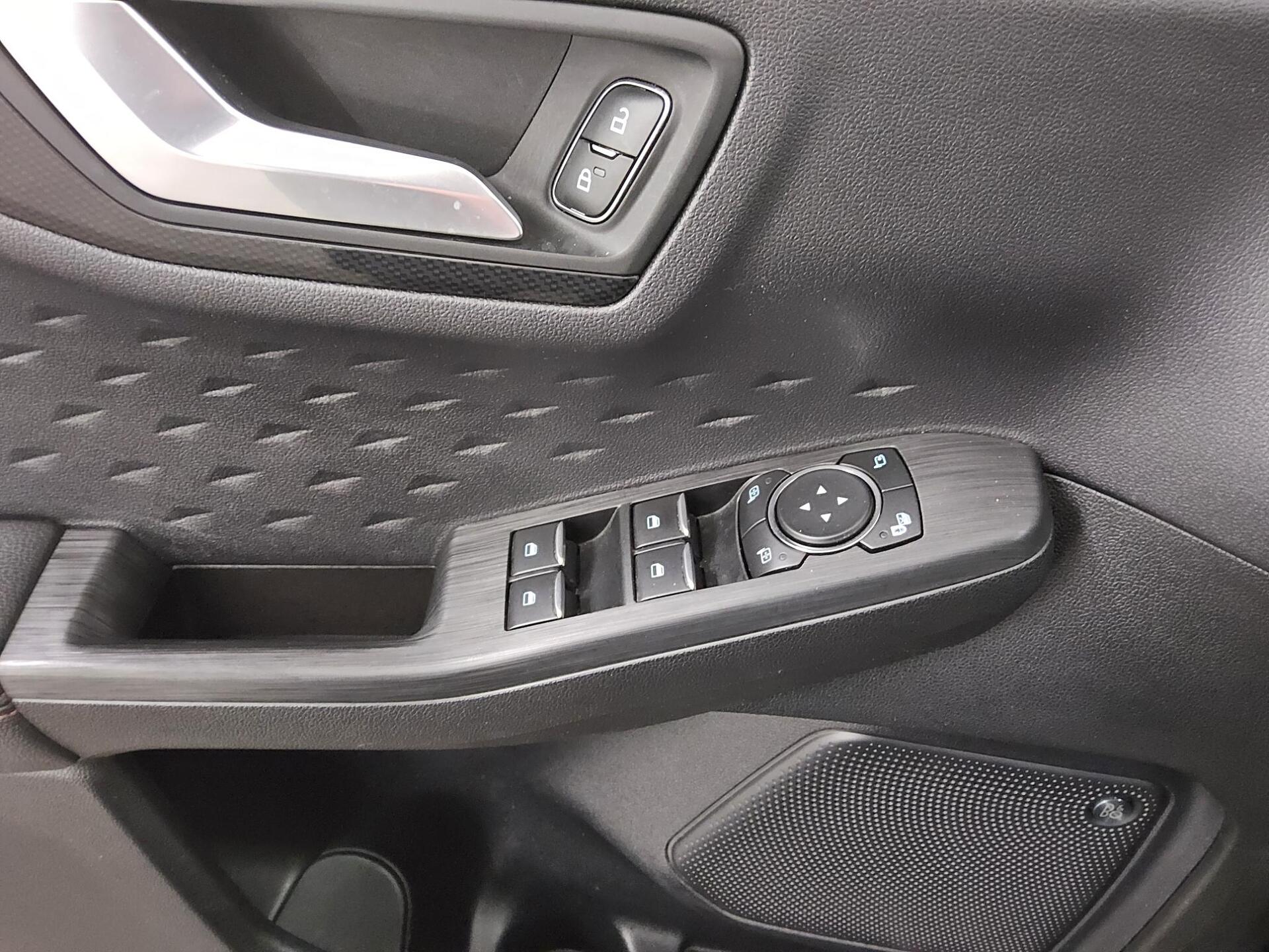 Ford Kuga 2.0 EB ST-Line X Navi LED RfK Pano AHK PDC 10
