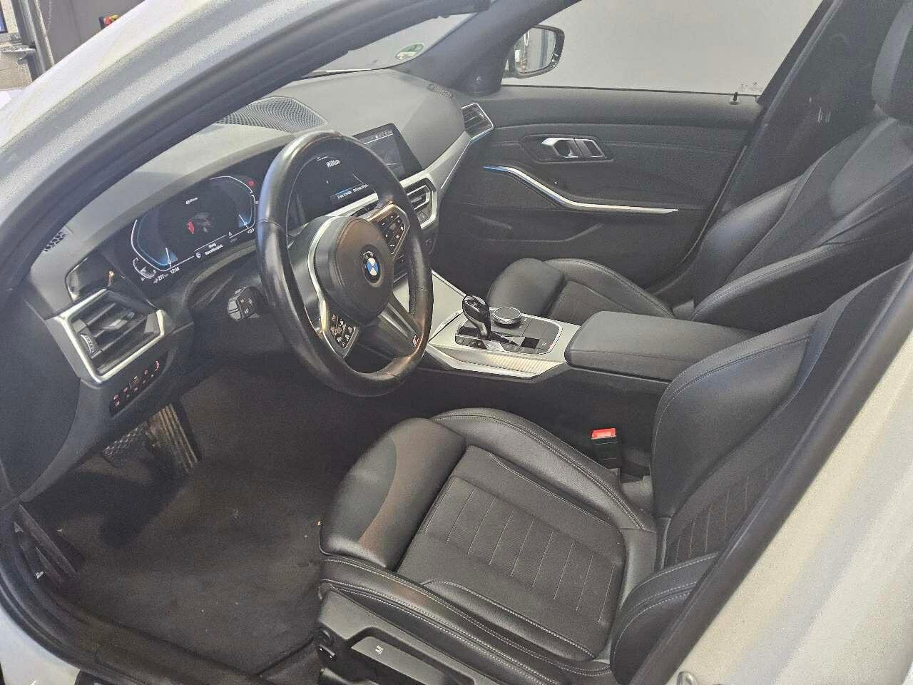 BMW 330e Touring Sport-Line Navi LED LC-Pro Harman Shadow 5