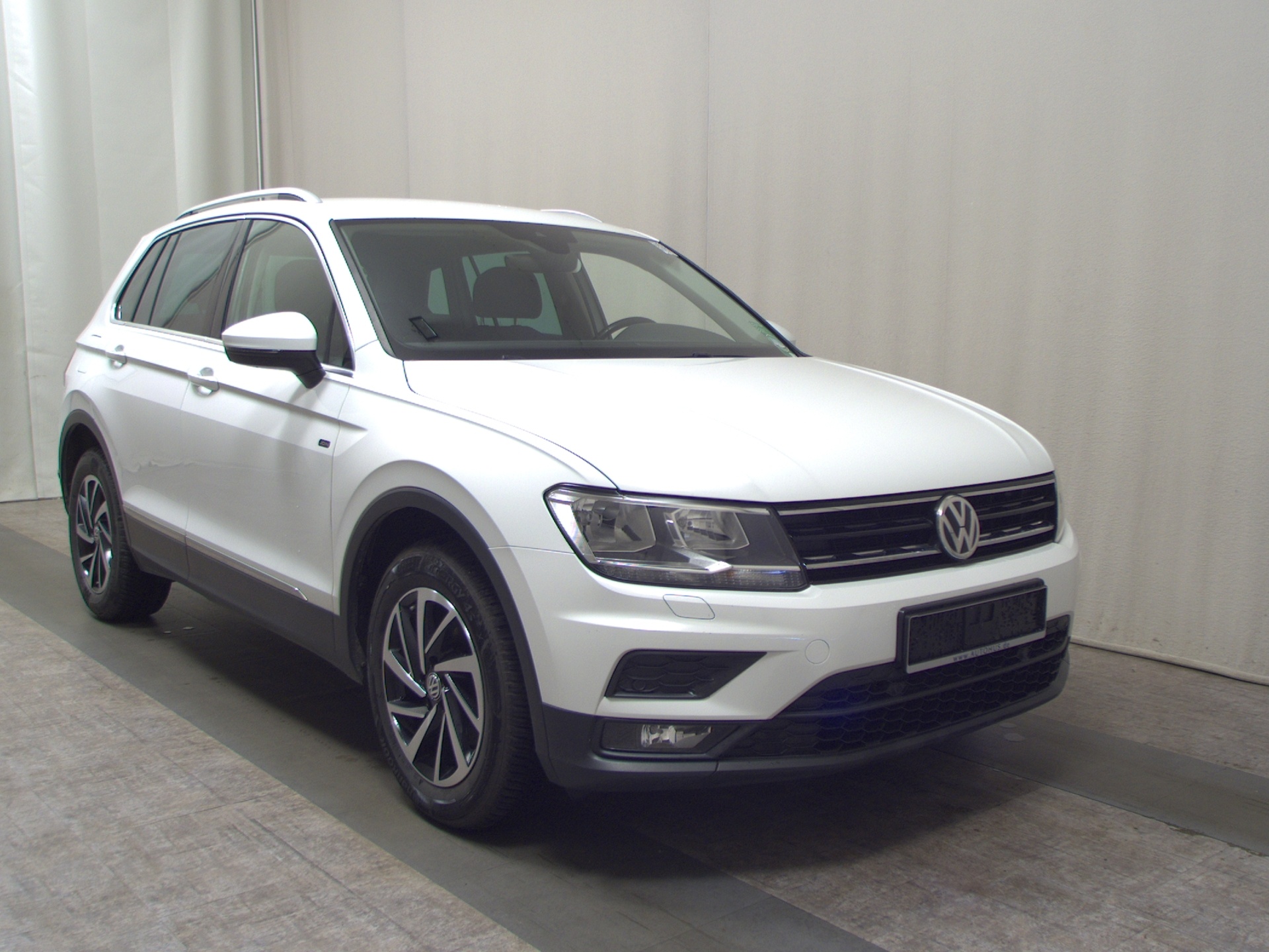 Volkswagen Tiguan 2.0 TDI Join Navi AHK PDC 3