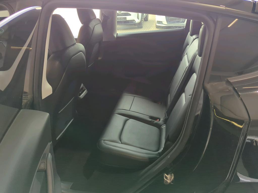 Tesla Model Y Performance Dual AWD NAVI LED PANO SHZ 10
