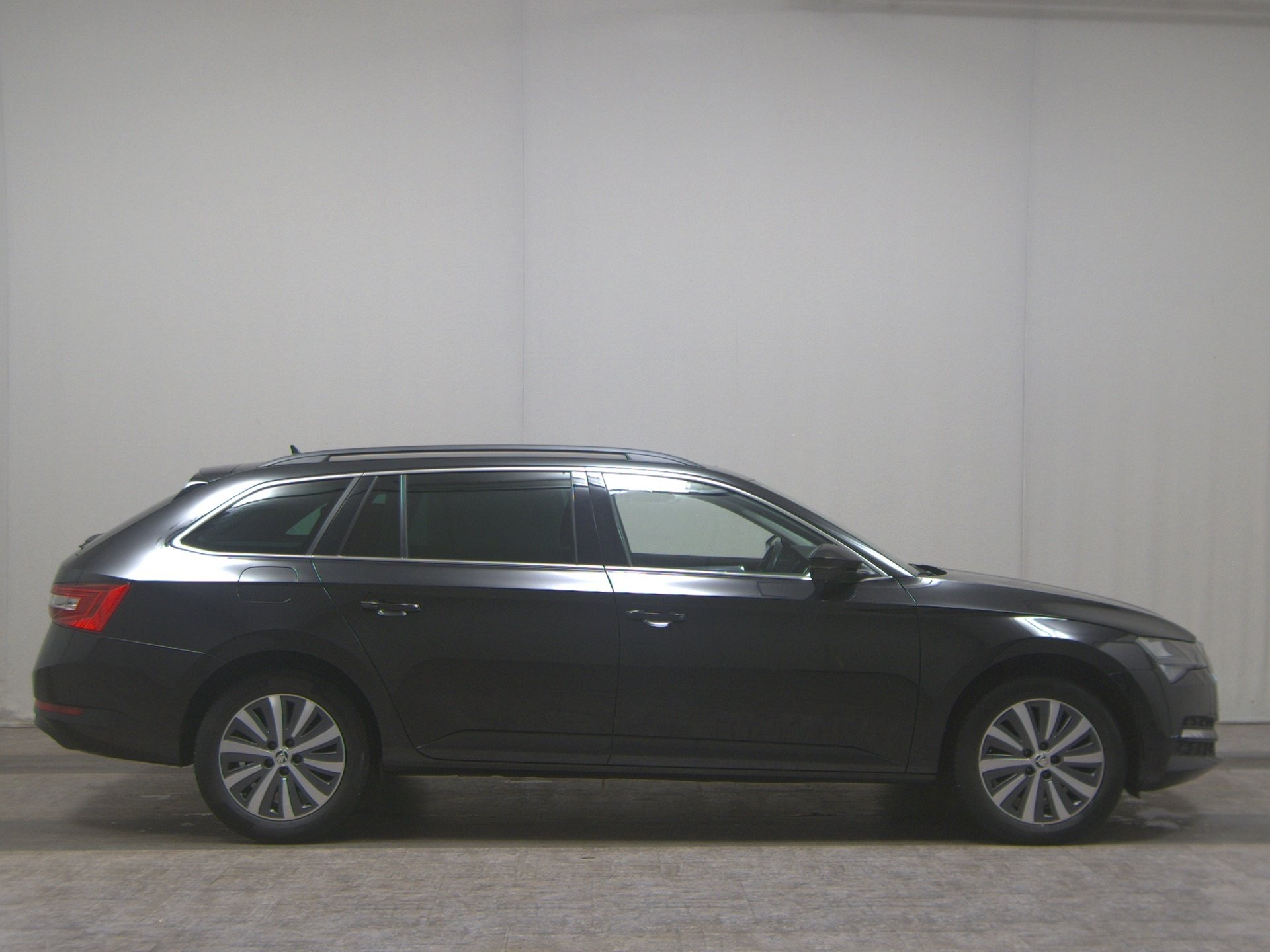 Skoda Superb Kombi 2.0 TDI Ambition Navi LED vc StHzg
