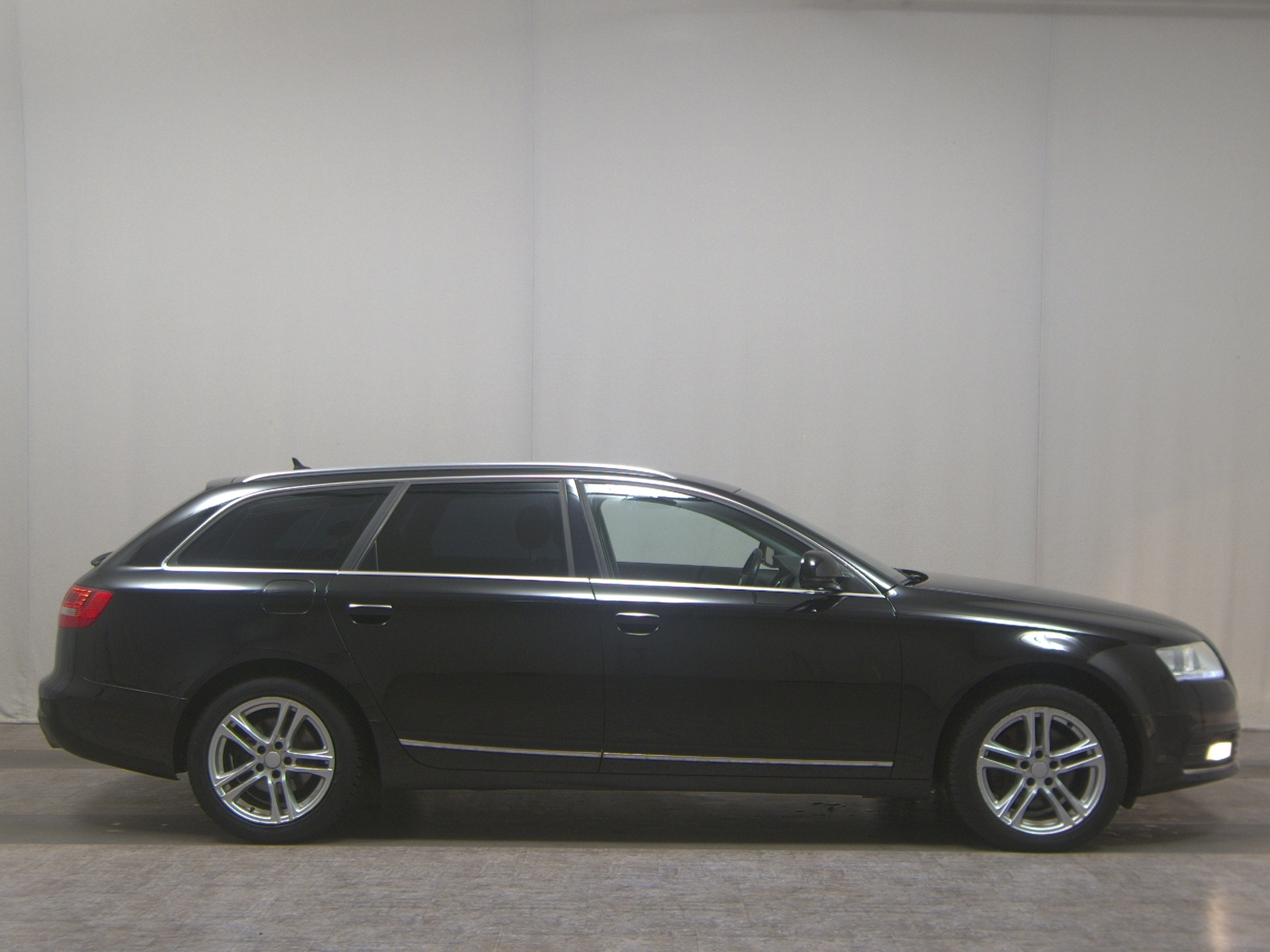 Audi A6 Avant 2.7 TDI AHK BT Navi Xenon