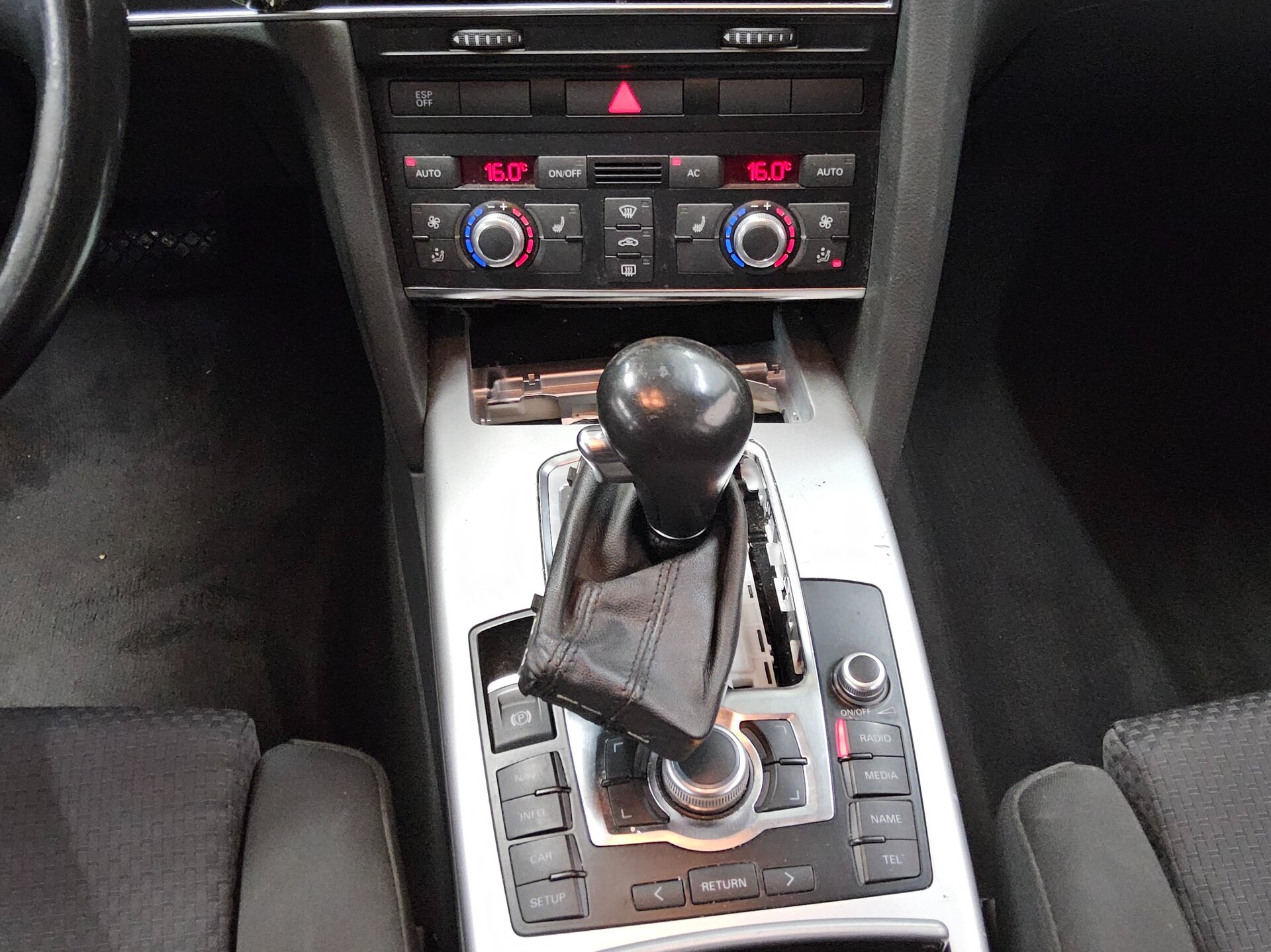 Audi A6 Avant 2.7 TDI AHK BT Navi Xenon 6