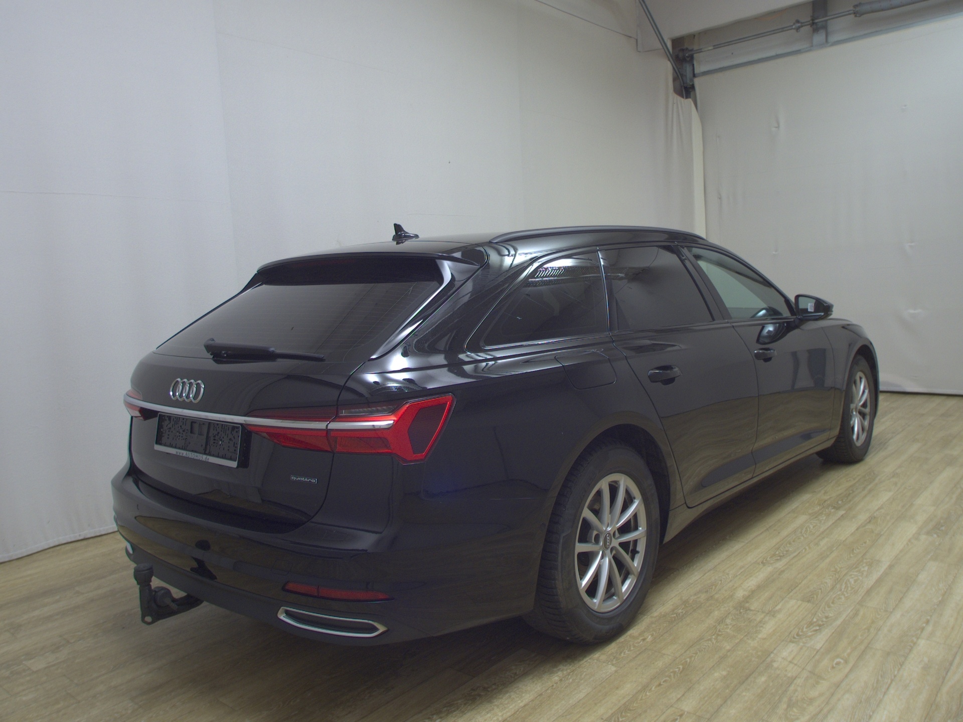Audi A6 Avant 40 TDI Qu. Navi LED Leder Shz el.Heck AHK PDC 4