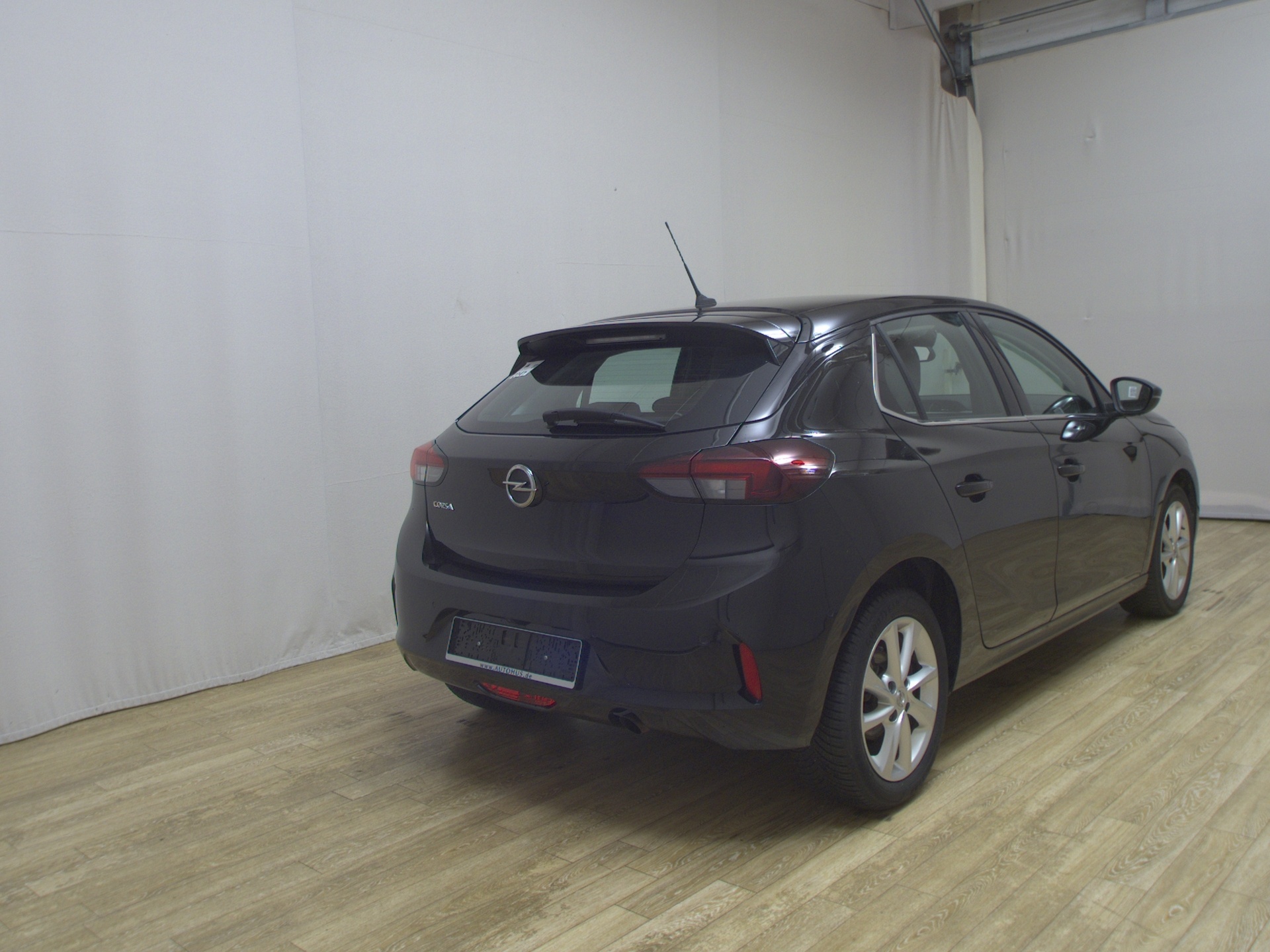 Opel Corsa 1.5 D Elegance Navi LED RfK 180° Shz PDC 4