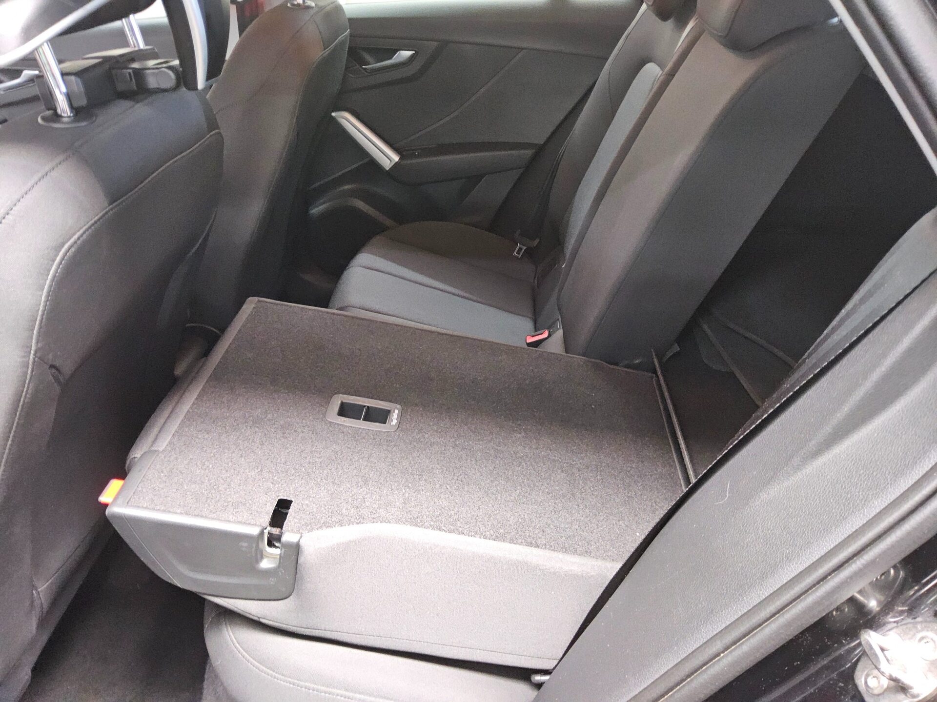 Audi Q2 35 TDI advanced AHK Rückfahrkamera ACC SHZ 12