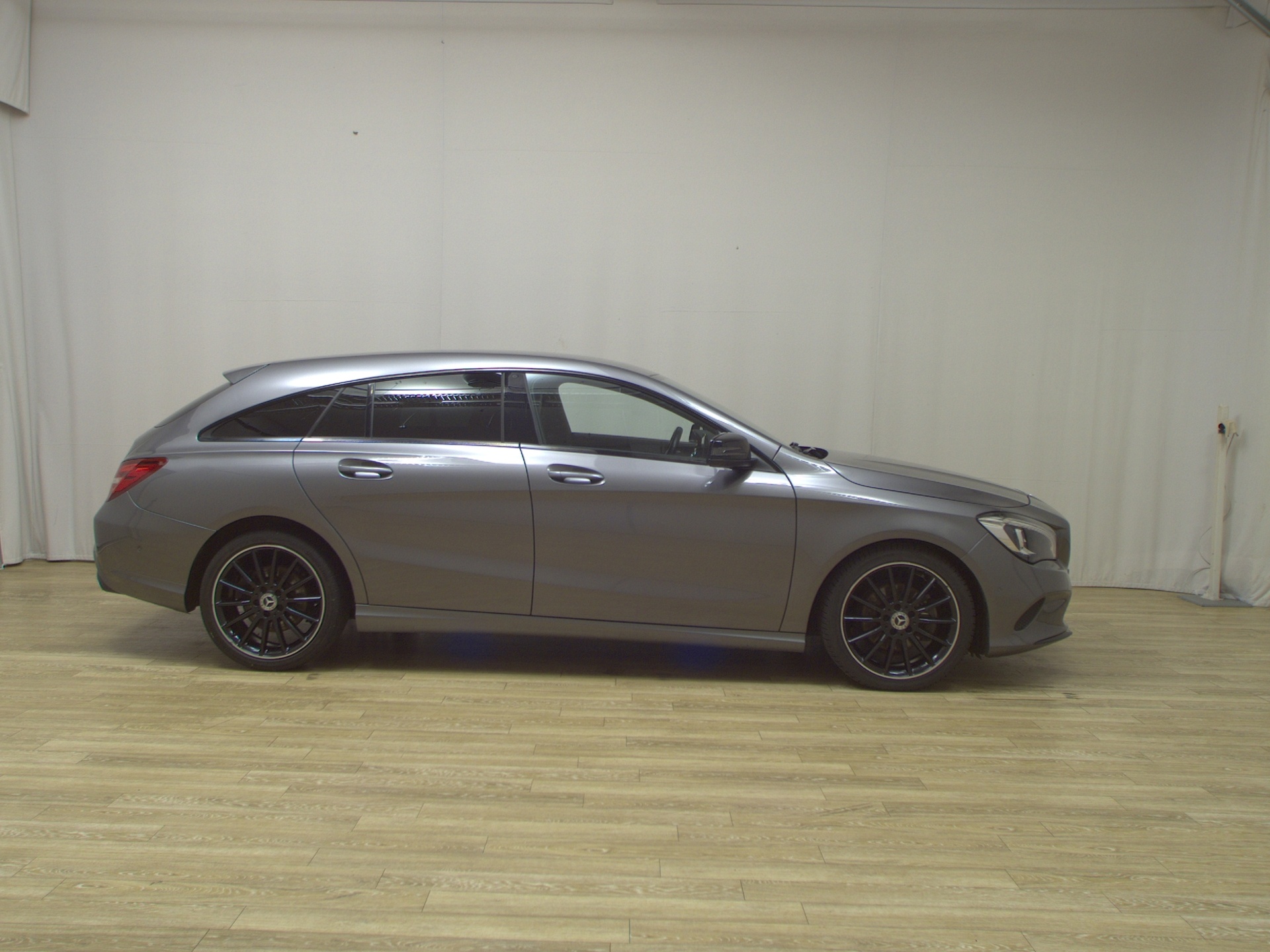 Mercedes-Benz CLA 220 SB 4M Urban Night Navi LED H/K Kamera