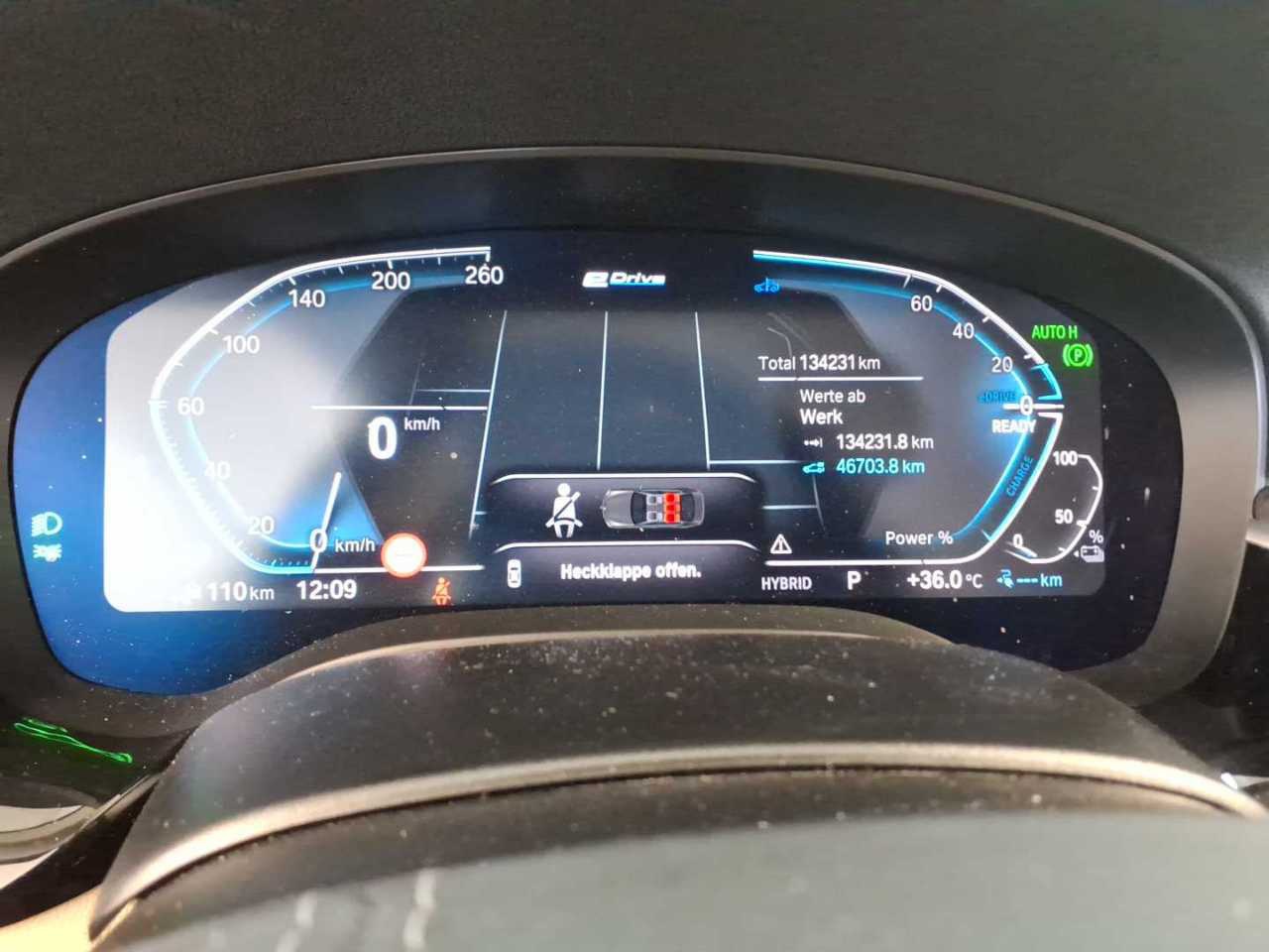 BMW 530e Touring xDr T-LEDER NAVI LC PROF. LED 10