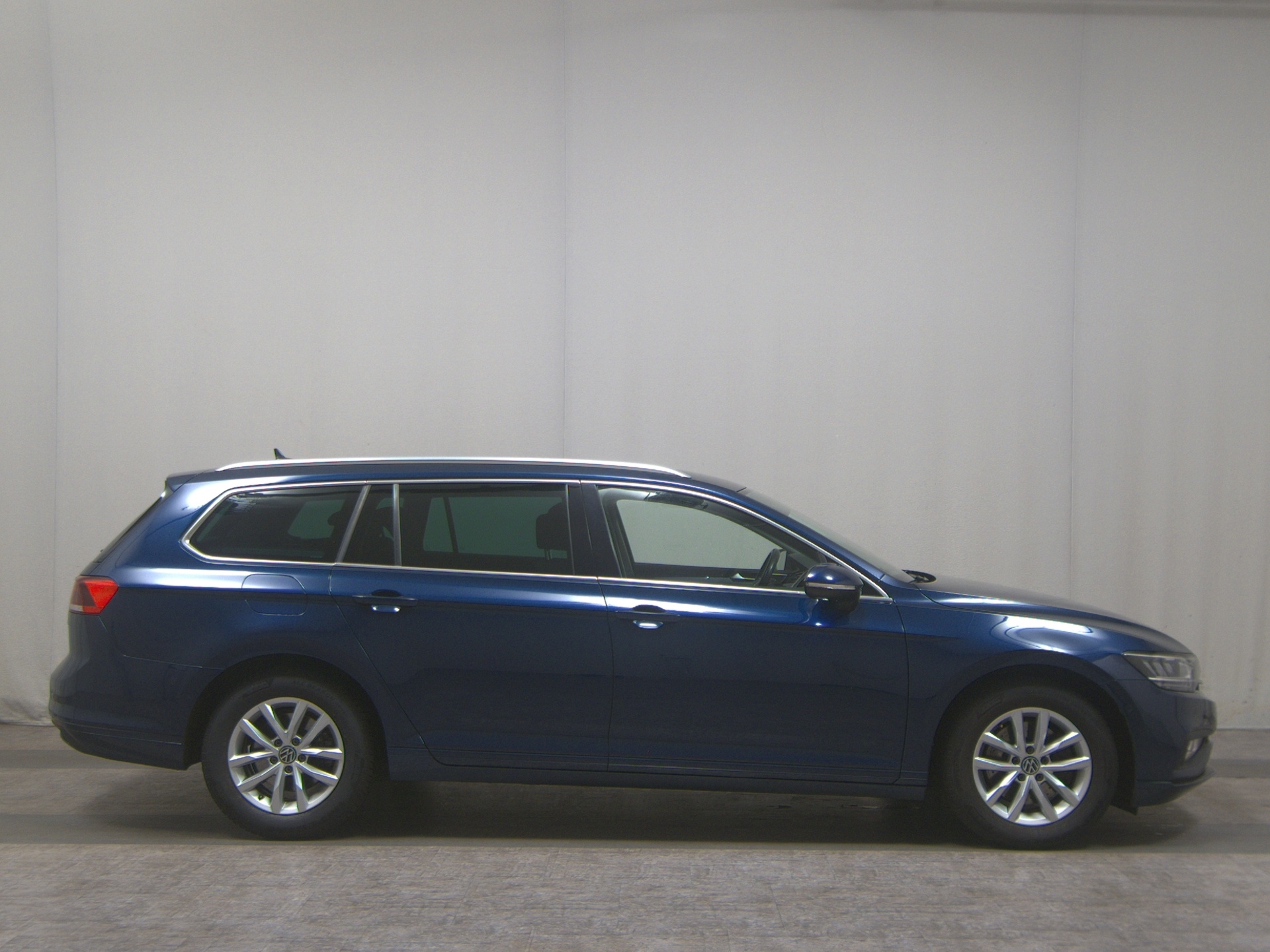Volkswagen Passat Variant 2.0 TDI Business Navi LED RFK AHK