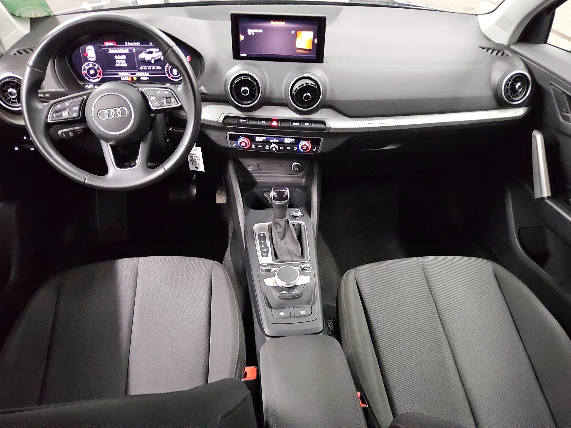 Audi Q2 30 TDI 5